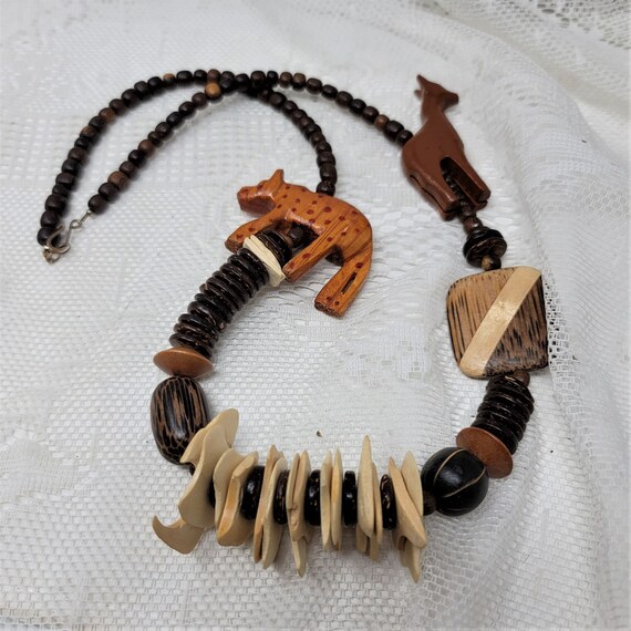 Carved Wood Animal Necklace Unique 30" Long - image 3