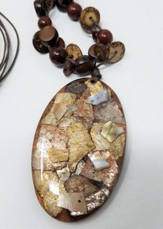 Spectacular Large Pendant-Necklace with MOP - image 2