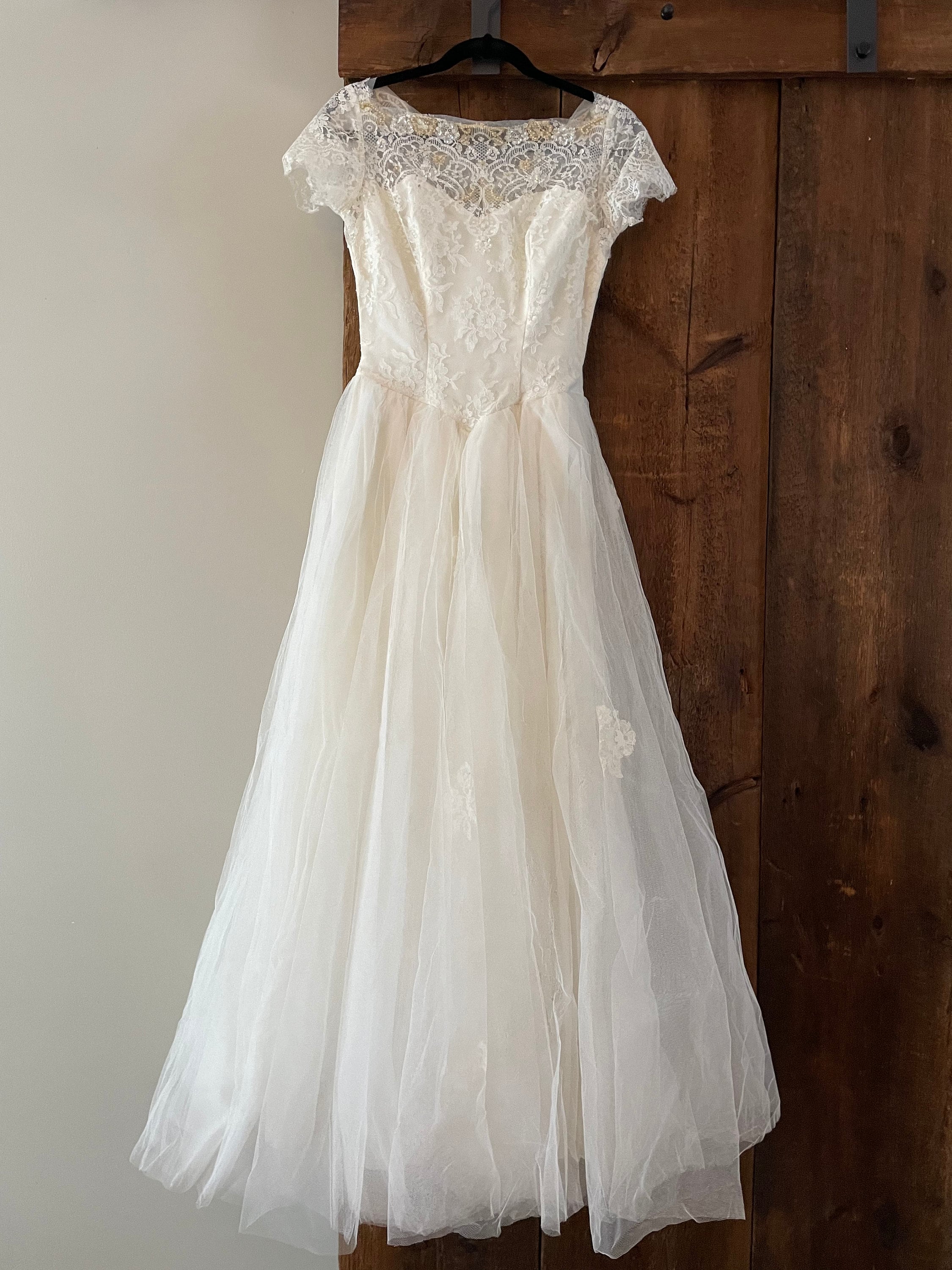Vintage 1958 wedding dress, white fancy bodice lace and tulle, taffeta & white/gold pearls – veil gold pearls, sequins and tulle