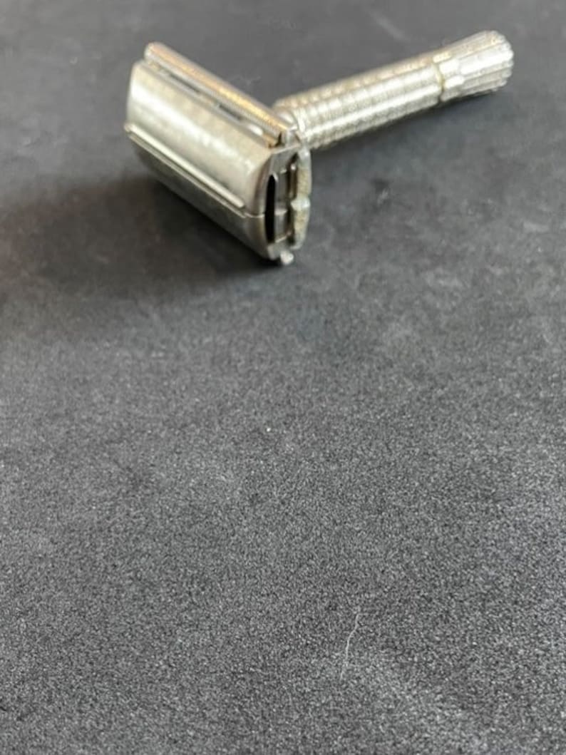 1960s Vintage Gillette, 195 Z3 Fatboy, Adjustable Safety Razor With