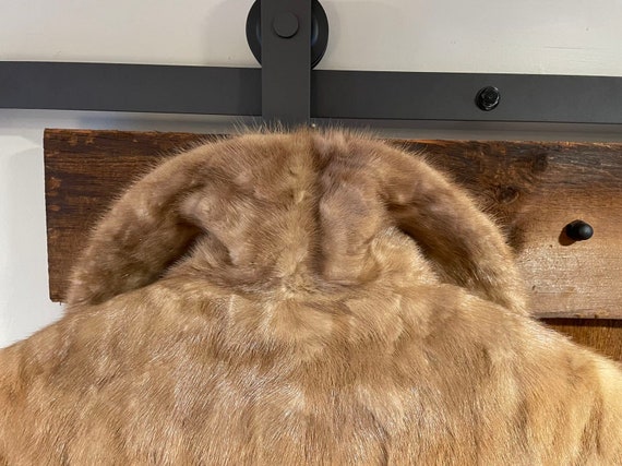 Beautiful 1920s vintage genuine fur waist length … - image 3