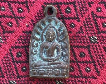 AM075 Buddha Amulet