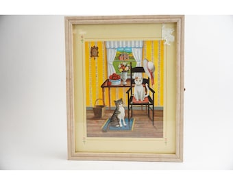 Armario de pared de madera con estampado de gato de Steven Klein, pequeño, con estantes de corcho color canela.