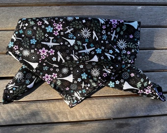 Airplanes & Flowers Dark All-over print bandana