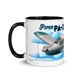 Taza con diseño de avión Piper PA-28 con color en el interior