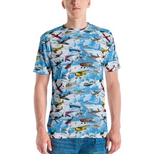 Favorite Airplanes with Clouds Men&#39;s T-shirt