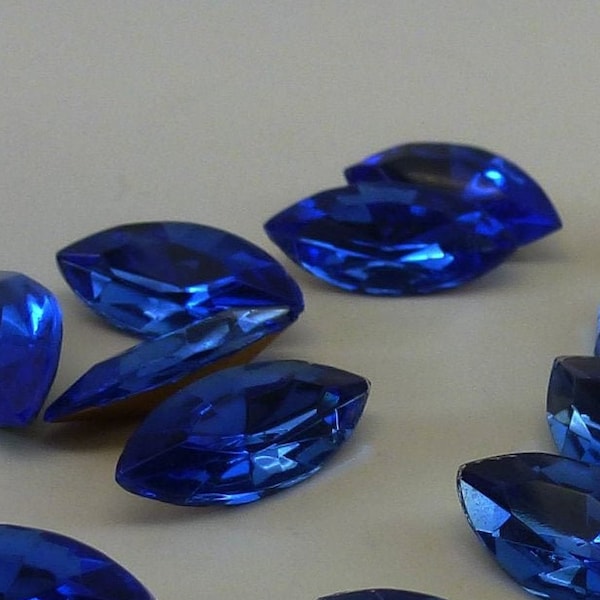 24 Sapphire Blue Navette 15x7mm Vintage Glazen Strass, TTC Top, Foiled Point Back, Duitsland, A3-7B