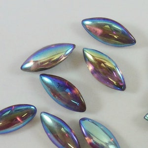 24 Vintage Amethyst AB Navette 15x7mm Glass Rhinestones  Dome Top ,Silver Foil  Point back, Germany B4-7D