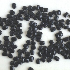 72 Vintage Milchglas Strasssteine, 8 x 6 mm Achteck, Schwarz, Dome Top, Point Back, Germany J6-7B