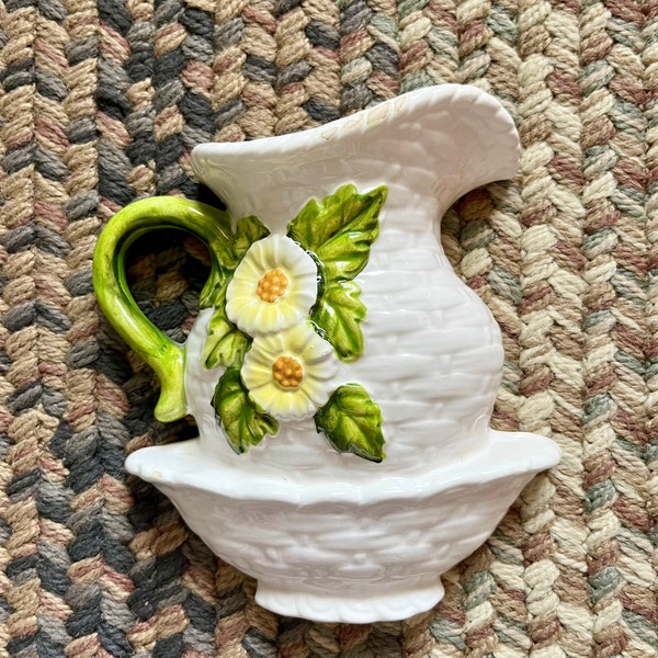 Vintage 60s Geo Lefton Daisy Pitcher Wall Pocket Planter Wall Hanging/Decor