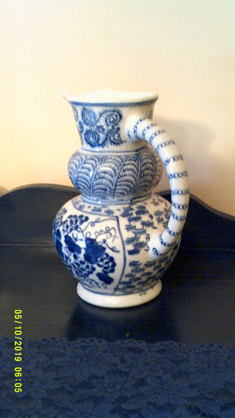 Unusual Shape Vintage Chinese Vase