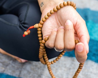 108 Sandalwood 7mm Beads Meditation Prayer Mala Tibet Buddhist Yoga Meditation for Mindful Living Stressless Prayer Bead Necklace