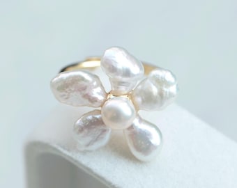 Handmade Flower Ring, Golden Spring Floral Ring with Real Baroque Pearl, Unique Jewelry Gift for Her