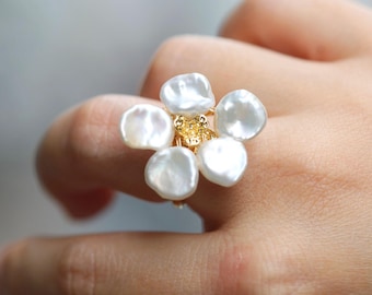 Spring Flower Freshwater Pearl  Ring,Natural Baroque Pearl Ring,Sakura Floral Ring,Delicate Ring, Gift for Her