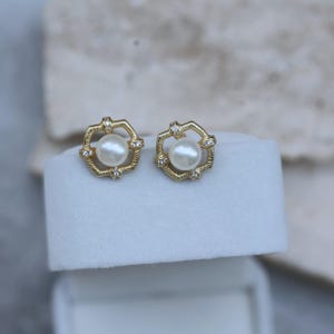 S925 Gold Plated Royal Pearl Earrings,Natural Japanese Akoya Saltwater Pearls, Luxury Vintage-inspired Hypoallergenic Jewelry Gift for Women