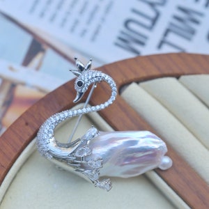 Vintage swan brooch - Etsy 日本 Vintage swan brooch - Etsy 日本