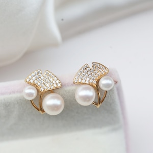 Ginkgo Leaf Earrings,Freshwater Pearl Studs,double pearl earrings,Good Luster,Fall Jewelry,Sterling silver 925