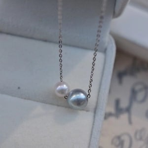 Minimalist Blue and Pink Akoya Pearl Necklace, Sterling Silver 2 Round Pearls Necklace, Bridesmaid Necklace, Daily Pearl Necklace