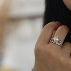 Silber Kronenbandring mit echter Süßwasserperle, Königin Krone Ringe für Frauen, stapelbare Ringe für Frauen, Geschenk für sie