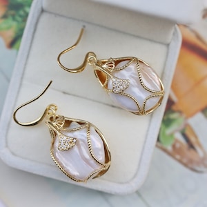 Handmade baroque pearl  Earrings,arge Baroque Pearl Drop Earrings,white baroque irregular fireball freshwater pearl Earrings,huge pearl