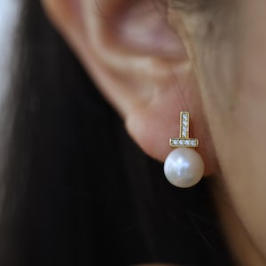 Brincos minimalistas de pérolas de água doce | Brincos de prata S925 e zircônia cúbica | Joias delicadas para noivas | Presente elegante para ela