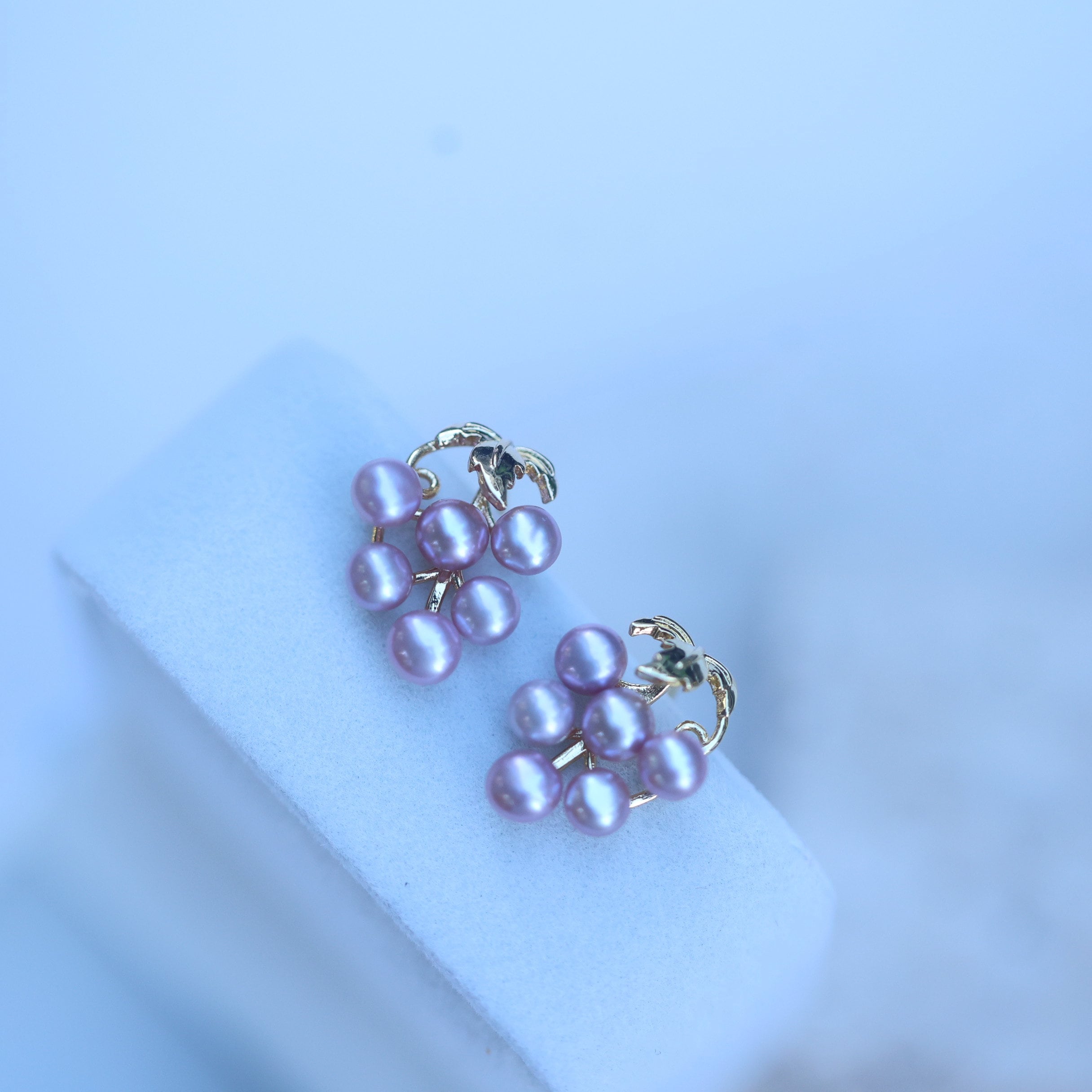 Pearl bunch earrings deals