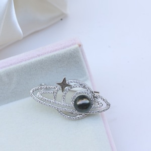 Handmade Tahitian Pearl Pearl Brooch,Japanese Blue akoya,saturn Brooch,planet Brooch,saturn jewelry,Handcrafted Jewelry, Unique Gift