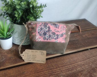 X SMALL Upcycled Carry-All Pouch | Pink Calico
