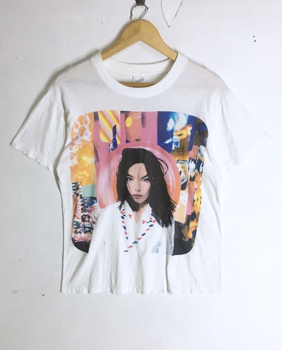 Rare Design Vintage Singer Bjork Post T-shirt 1990