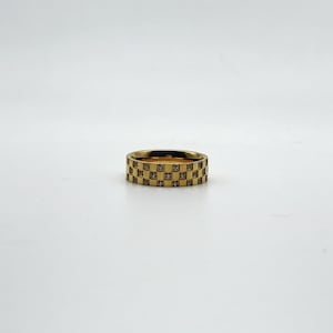 18k Gold Plated Banded Ring, Crystal Chequered Band Ring, Ribbed Ring, Gold Checkered Band Ring, Solitaire Statement Ring | Suradesires