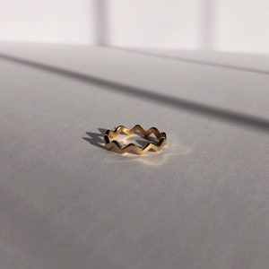 18k Gold Plated Zig Zag Ring, Abstract Ring, Zig Zag Ring, Thin Ring, Gold Ring, Stackable Ring | Suradesires