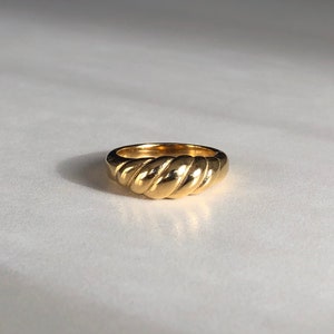 Anello a forma di croissant placcato oro 18k, anello a forma di croissant in argento, anello importante, anello in oro, anello francese / Suradesires