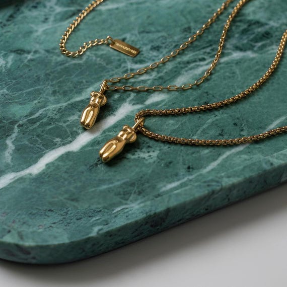 Feminist Necklace, La Femme necklace, Female Body Necklace, Box Chain, Oval Link Chain, Woman Body Pendant, Female Empowerment | Suradesires