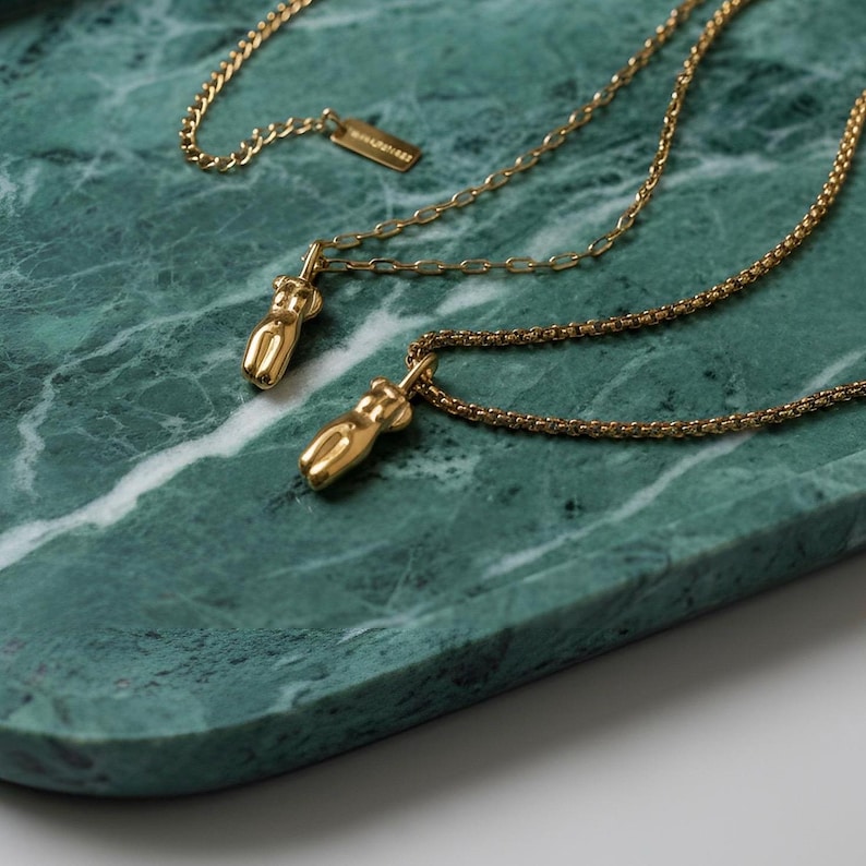 Feminist Necklace, La Femme necklace, Female Body Necklace, Box Chain, Oval Link Chain, Woman Body Pendant, Female Empowerment | Suradesires image 1