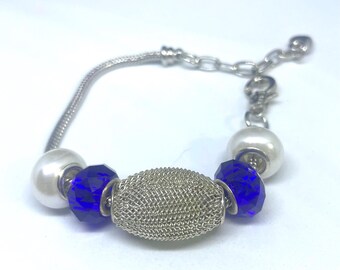 Ormkedja-armband med kristall, pärla och nät. Handgjort i Storbritannien.