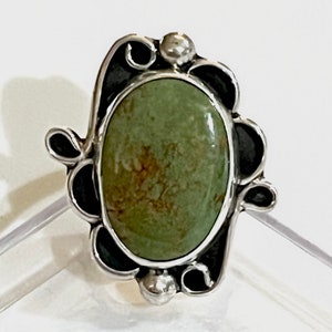 Signed- Chimney Butte, Vintage Southwestern Carico Lake Turquoise Sterling Silver Ring