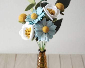 Blue and White Daisy Felt Flower Bouquet, Mini Flower Bouquets, Felt Flowers, Wildflower Bouquet, Spring Flowers, Mothers Day Bouquet