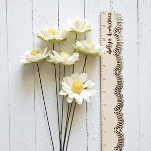 Small Wild Daisy Felt Flower Stem: Single Flower Stem - Handmade DIY Bouquet Arrangement Flowers and Fillers