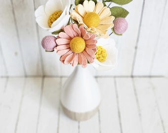 Wild Daisy & Wildflower Felt Flower Bouquet - Customized Colors - Personalized Gift - Flowers for any occasion