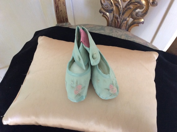 REDUCED! Antique Silk and Embroidery Baby Shoes, … - image 1
