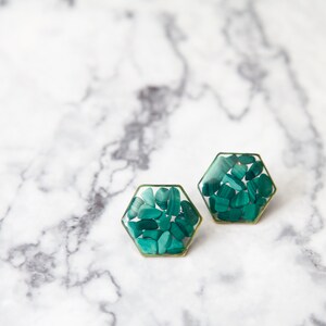 malachite crystal hexagon resin earrings green druzy natural gemstone chip jewelry geometric minimalist studs taurus birthstone image 3