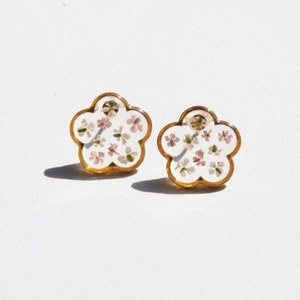 real flower clear resin earrings pressed flower jewelry pink and white queen anne's lace gold filled stainless steel botanical jewelry image 1