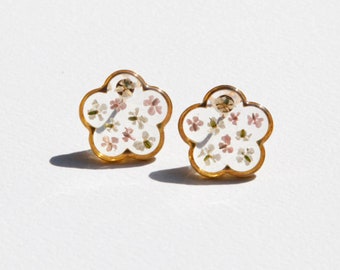 real flower clear resin earrings - pressed flower jewelry - pink and white queen anne's lace - gold filled stainless steel botanical jewelry