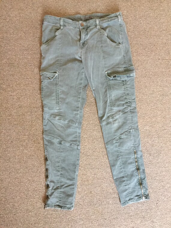 j brand cargo