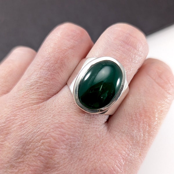 Vintage Irish Sterling Silver Ring with Green Onyx - Size U - 1960s Modernist  -Dublin Hallmarks