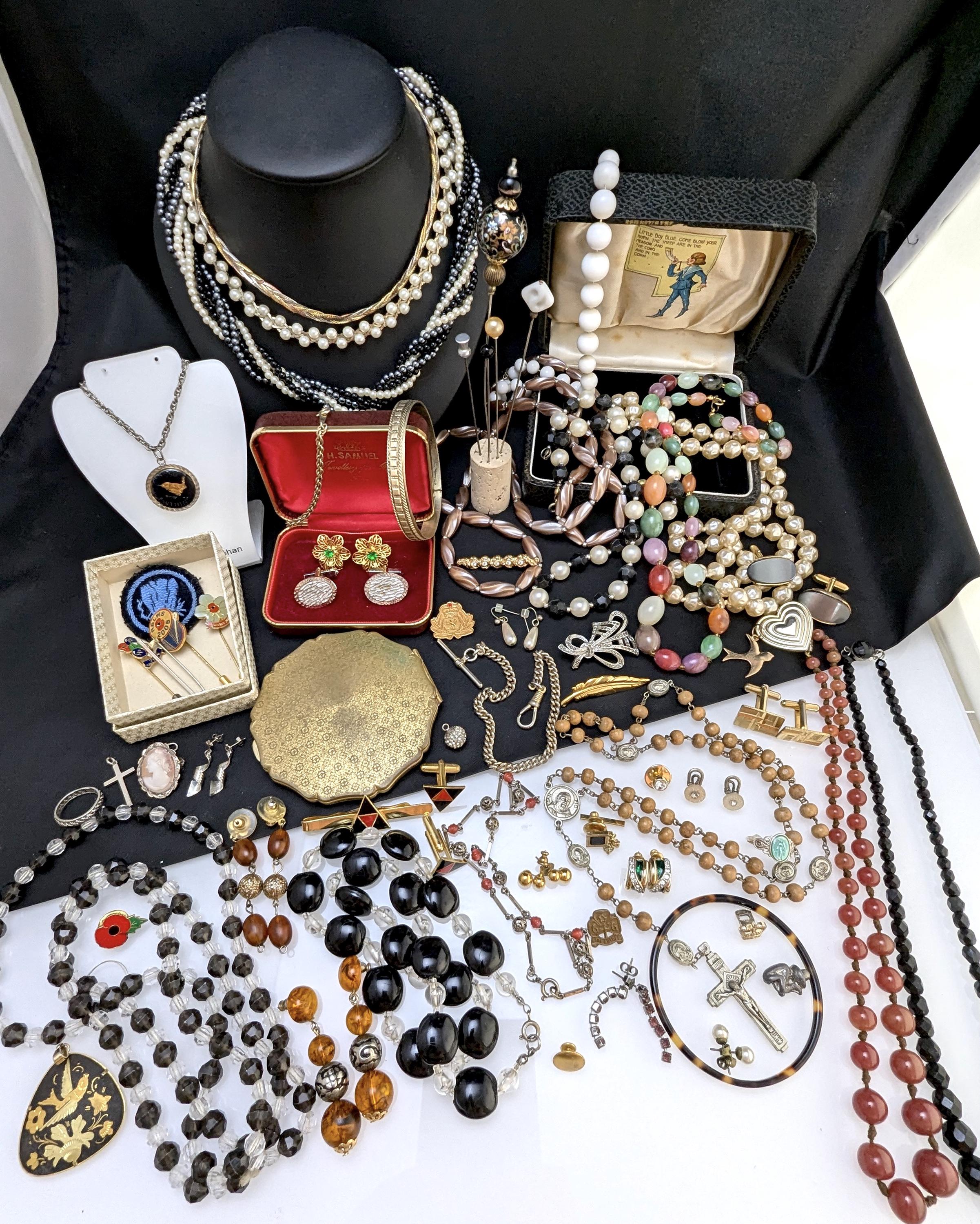 Bulk vintage costume jewelry best sale
