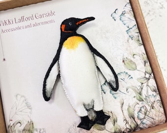 Penguin brooch, bird pin, gift for bird lover