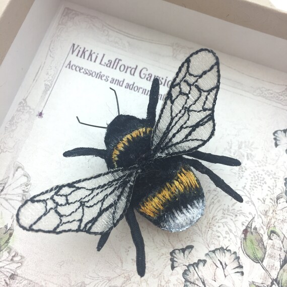 Mode-Blumen-Honig-Bienen-Brosche Für Zusätzliche