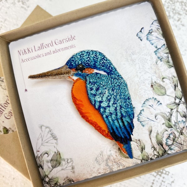 Kingfisher brooch, bird jewellery, gift for bird lover, gift for nature lover