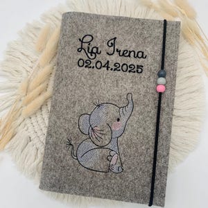 Personalisierte U-Heft Hülle aus Filz / Elefant / Name / Geburtsdatum / Auswahl an 11 Filzfarben und 7 Schriftarten / Untersuchungsheft